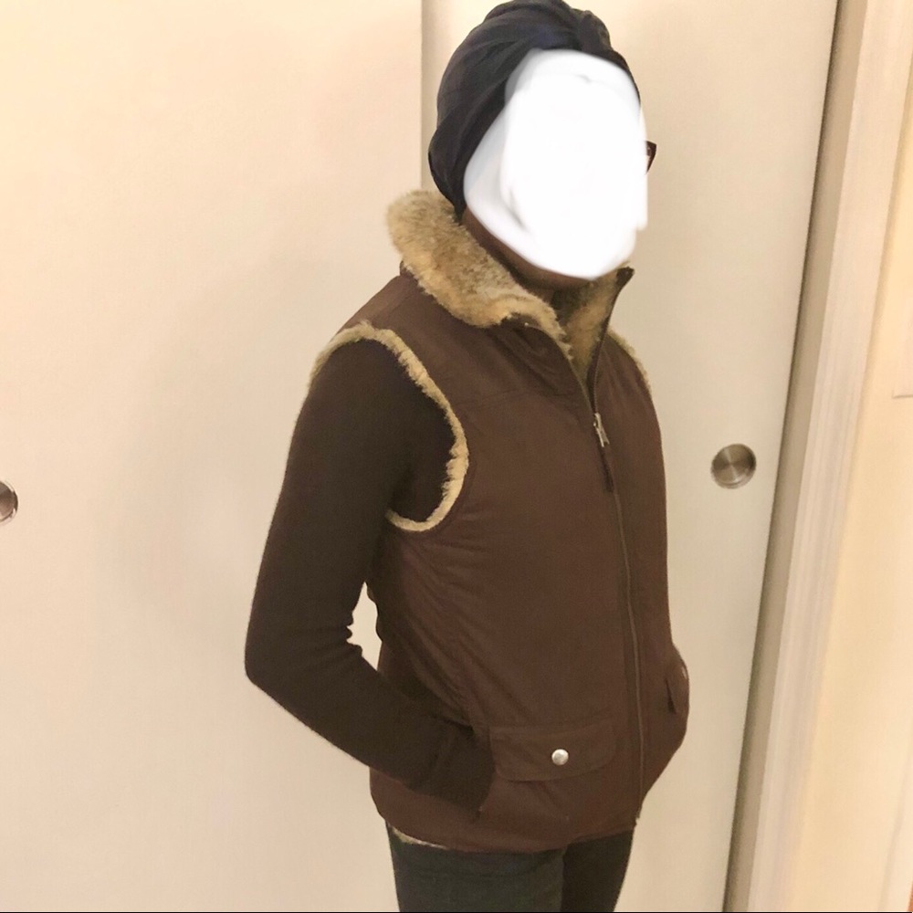 GAP reversible zip vest - Picture 10 of 11